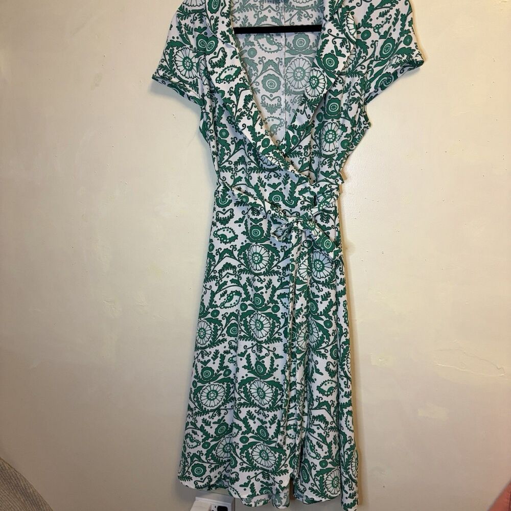 Eva Mendes NY&Company Green White Floral Wrap Dress V-Neck Short Sleeve Sz 12